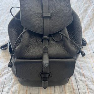 RAINIER LEATHER BACKPACK SINGLETONE BLACK